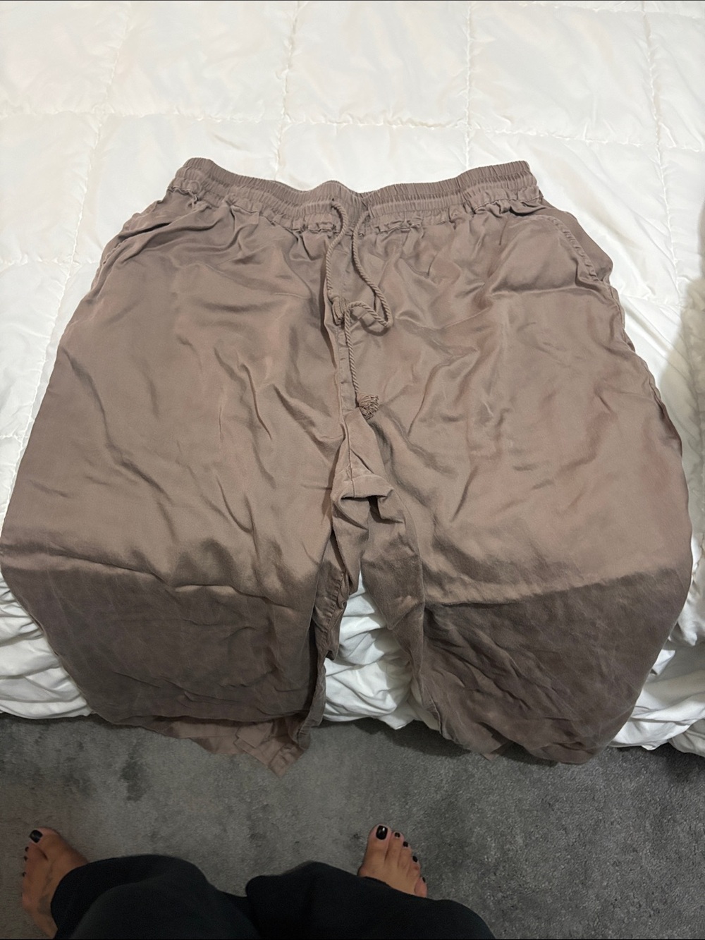 Tahari Men's Drawstring Athletic Shorts in Taupe